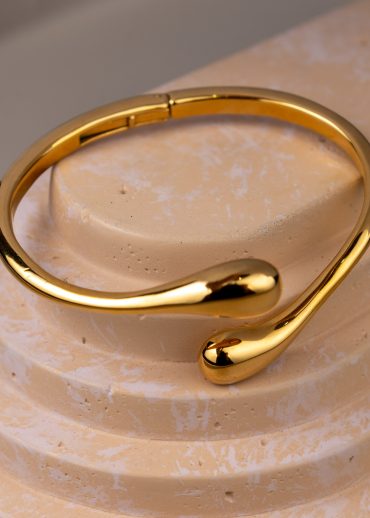 isabella gold bracelet