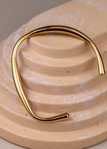 alessia gold bracelet